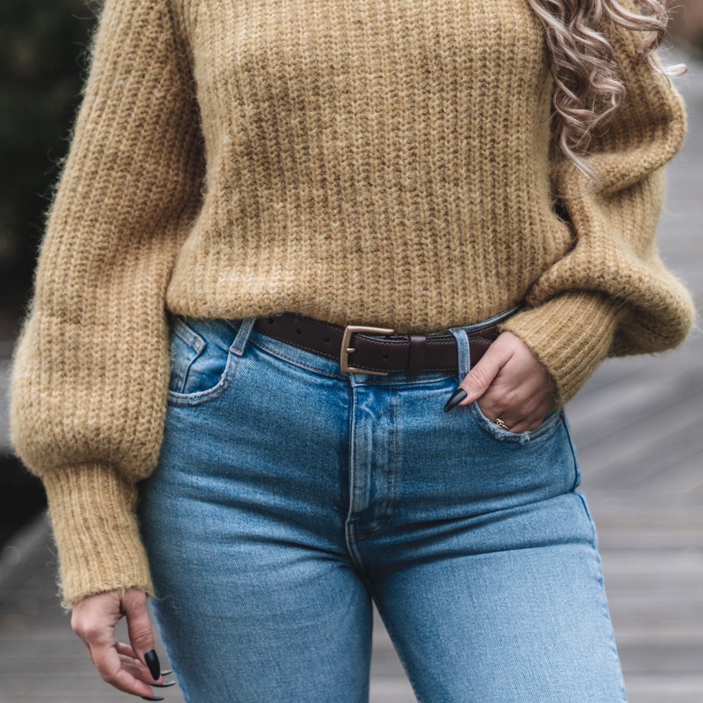 Women's Classic Leather Belt | Brown - Image 4